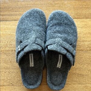 Gray Cushioned Slip-On Clogs